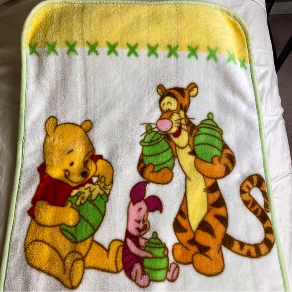 Disney Baby Winnie the Pooh Piglet Tigger Plush Blanket 29 x 46 inch Fleece - Picture 2 of 11